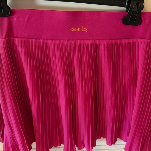 Garb - Vibrant Dark Pink Pleated Skort. Great for tennis/gold. Size 11-12. - Picture 2 of 8